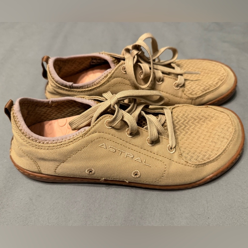 Astral Loyak Womens Water Shoes 7